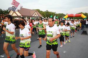 BIB: 
                            <button type="button" onclick="openModal(3530713)" class="btn btn-primary btn-sm float-right btn-popup" data-toggle="modal" data-target=".modal-high-quality">
                        <i class="fas fa-shopping-cart"></i> Add to Cart
                    </button>
                                            <button type="button" onclick="isThisMe(3530713, true)" class="btn btn-success btn-sm float-right btn-popup btn-isme hidden" data-toggle="tooltip" data-placement="bottom" title="นี่คือรูปของคุณใช่ไหม คลิกที่นี่เพื่อเอาเข้าอัลบั้ม">
                        <i class="fas fa-plus"></i> Add to album
                    </button>
                    <button type="button" onclick="isThisMe(3530713, false)" class="btn btn-warning btn-sm float-right btn-popup btn-isnotme hidden">
                        <i class="fas fa-ban"></i> Remove from album
                    </button>